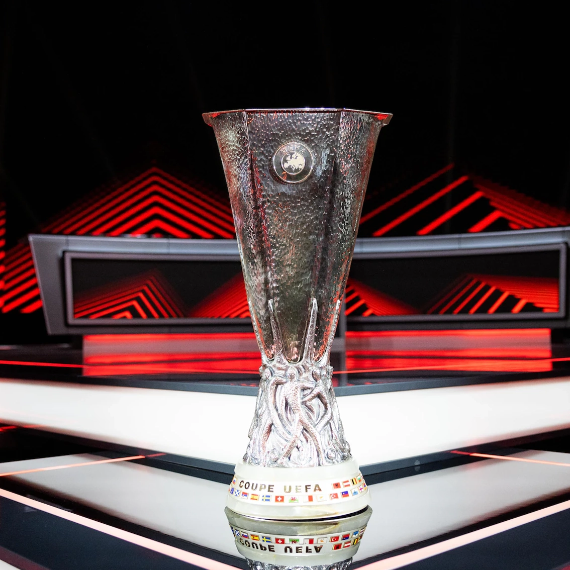 Tropeo ng UEFA Europa League – subukang hulaan ang mananalo at manalo ng malaking premyo
